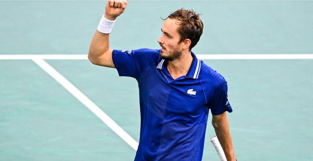 竞猜-梅德维德夫四连胜兹维列夫 欲阻德约大师赛创纪录