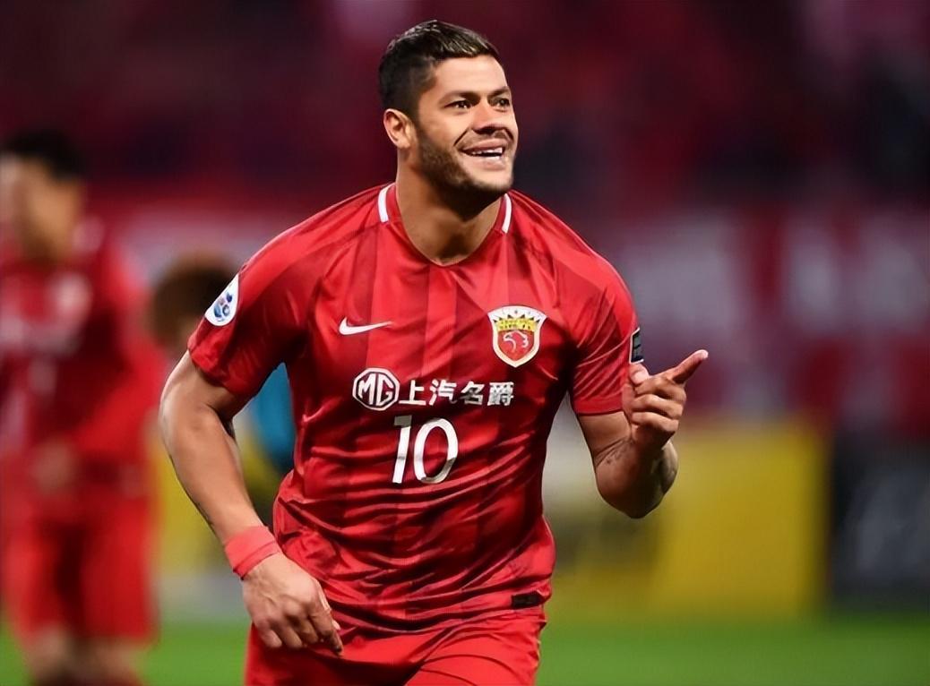 KAIYUN SPORTS-上港中锋位置有望迎来新援助阵，已跟着俱乐部冬训，踢过亚冠主力