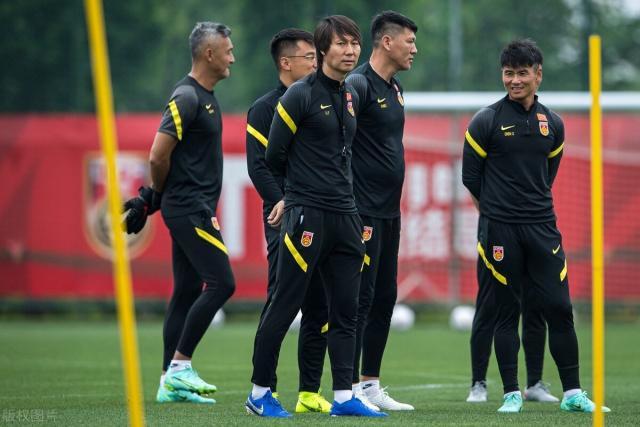 竞猜-国足封闭区内上量训练 李铁继续冲刺12强赛