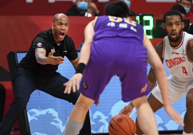 KAIYUN SPORTS-年轻广州压哨反超豪华北控 CBA收官日悲喜两重天